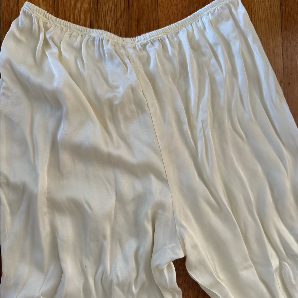 Donni Silky Simple Pants Cream Satin Elastic Waist Size M - Picture 8 of 8